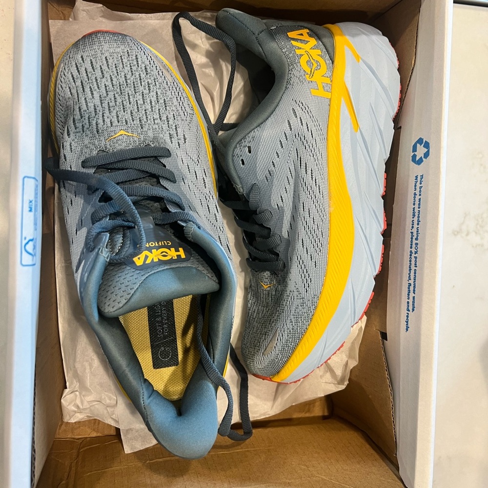 Hoka Clifton 8. Brand new never worn!